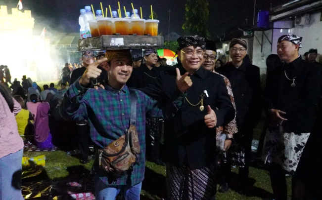 Bupati Pati Sudewo di acara rakyat. (Instagram)
